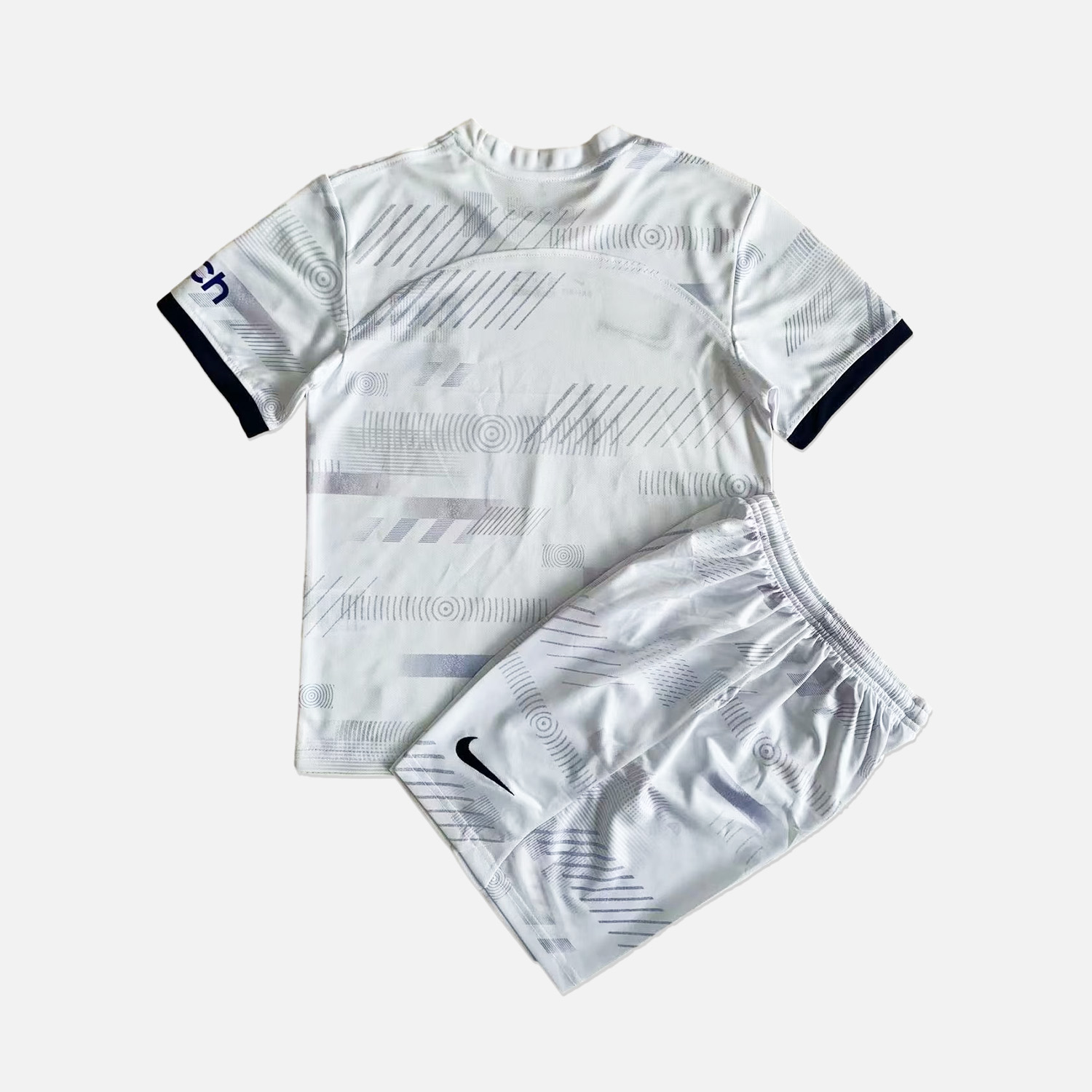 Tottenham Hotspur 23/24 Home Kids kit
