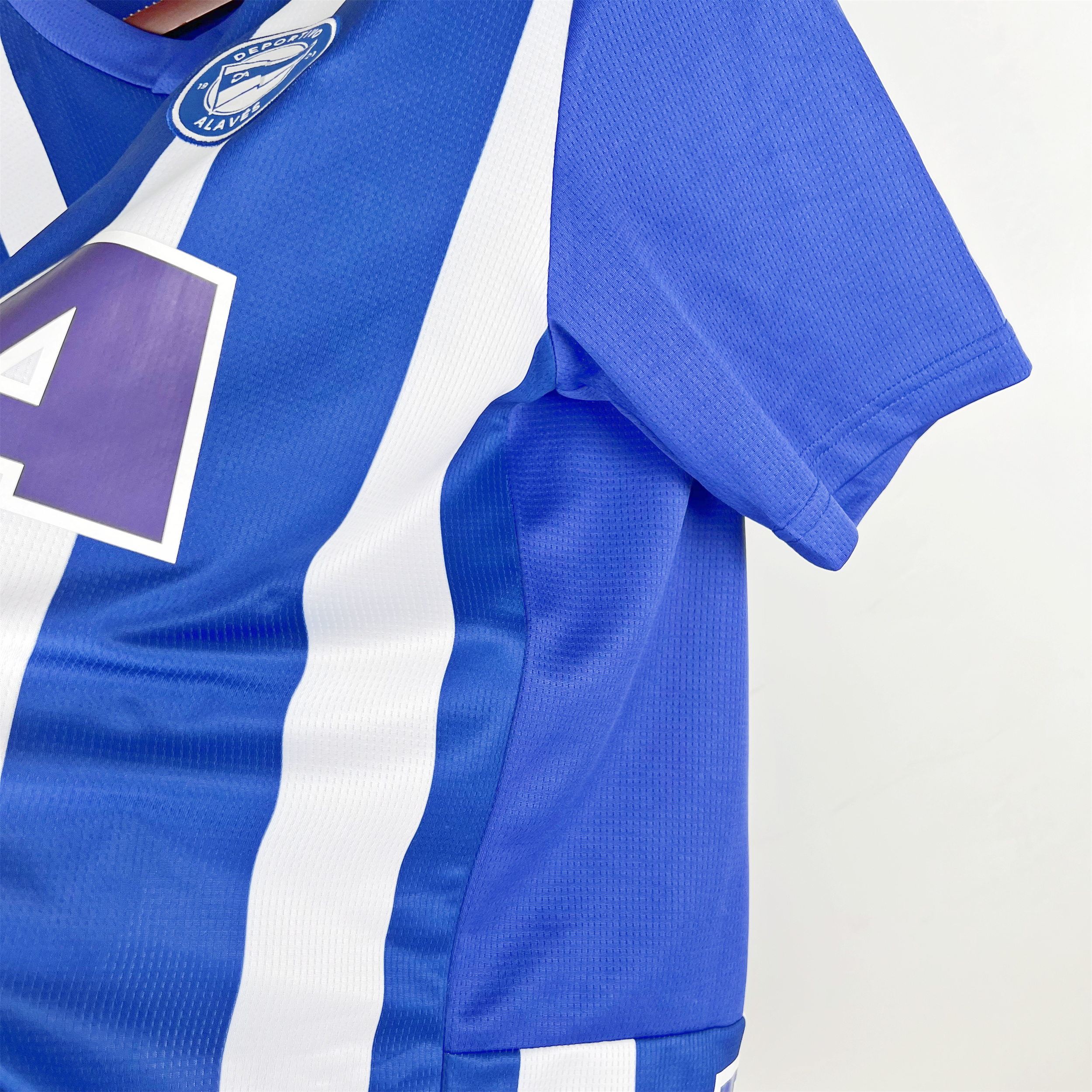 Deportivo Alavés 23-24 Home Stadium Jersey - Fans Version