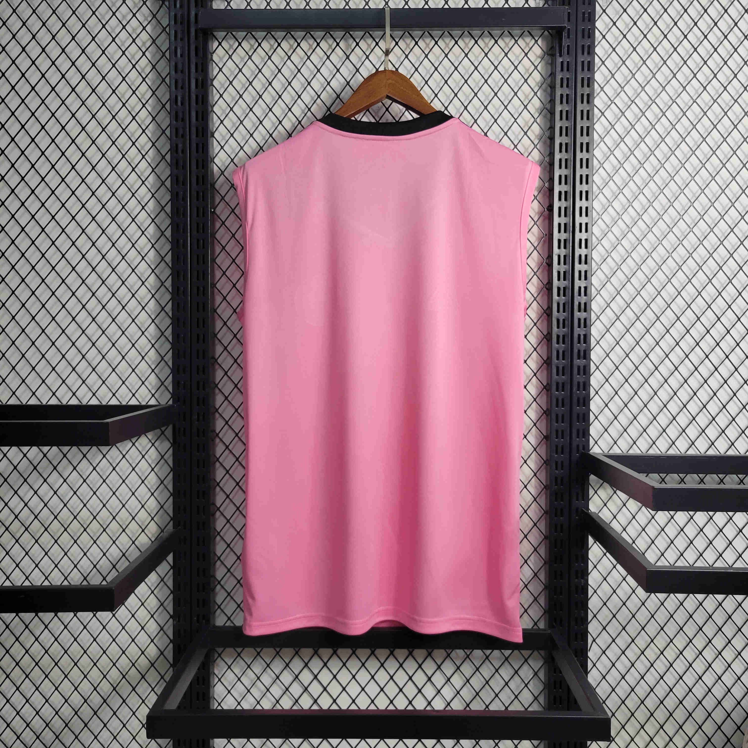 INT M.A.M 23-24 Pink Training Vest