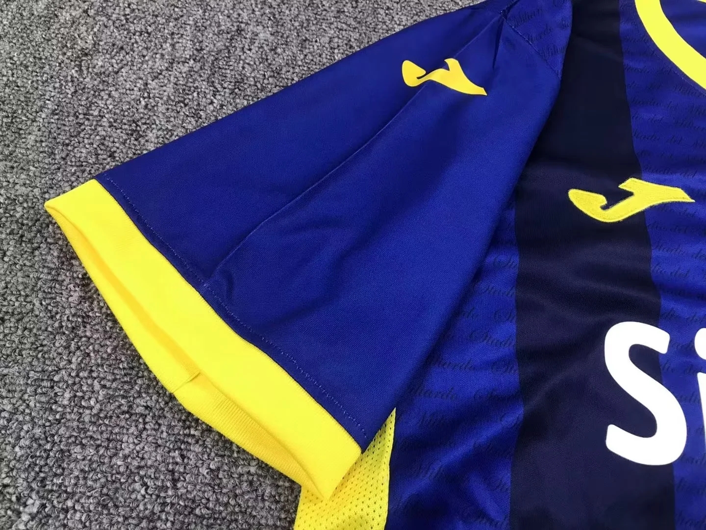 Hellas Verona 23-24 Home Stadium Jersey - Fans Version