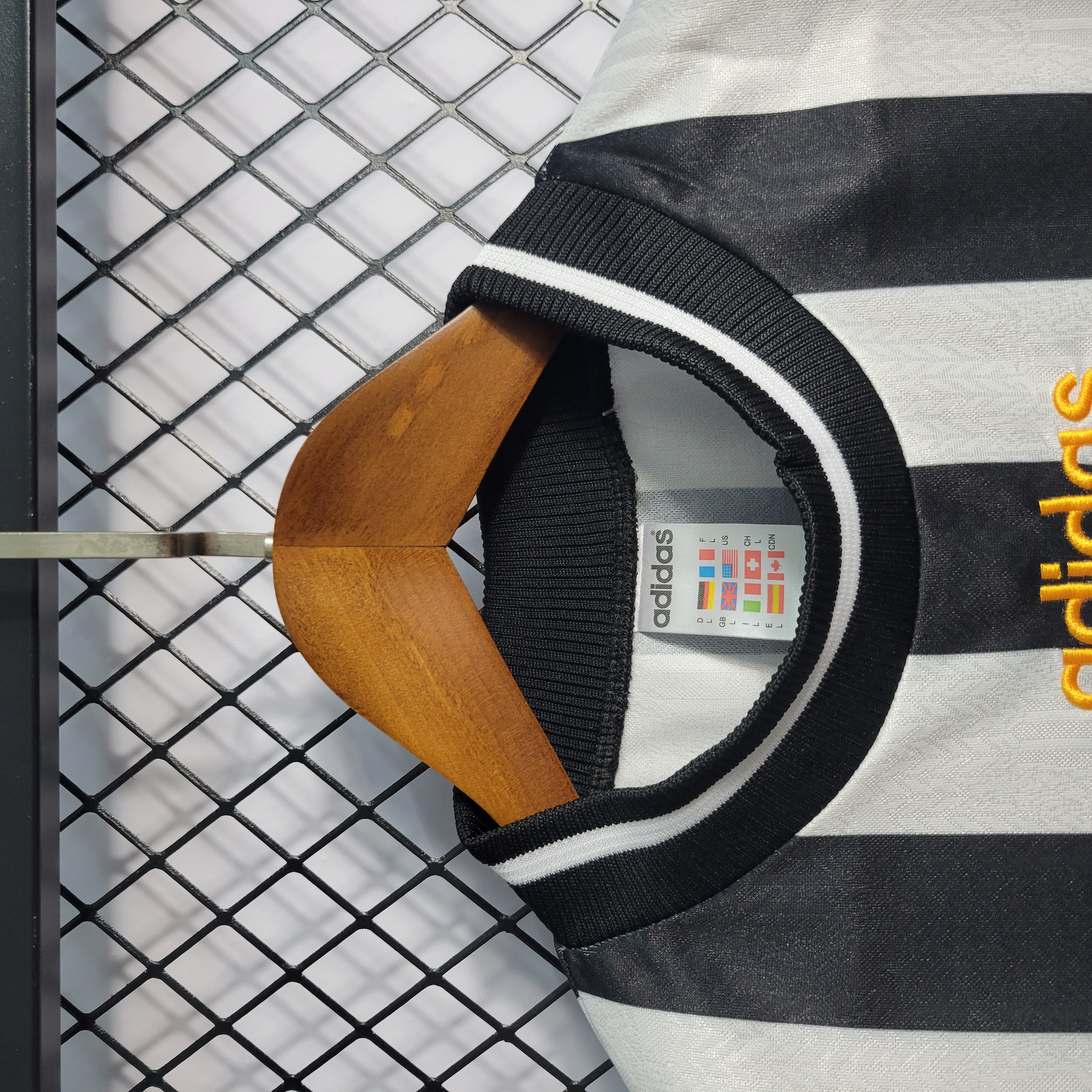 Retro Newcastle United 1995-97 Home Stadium Jersey