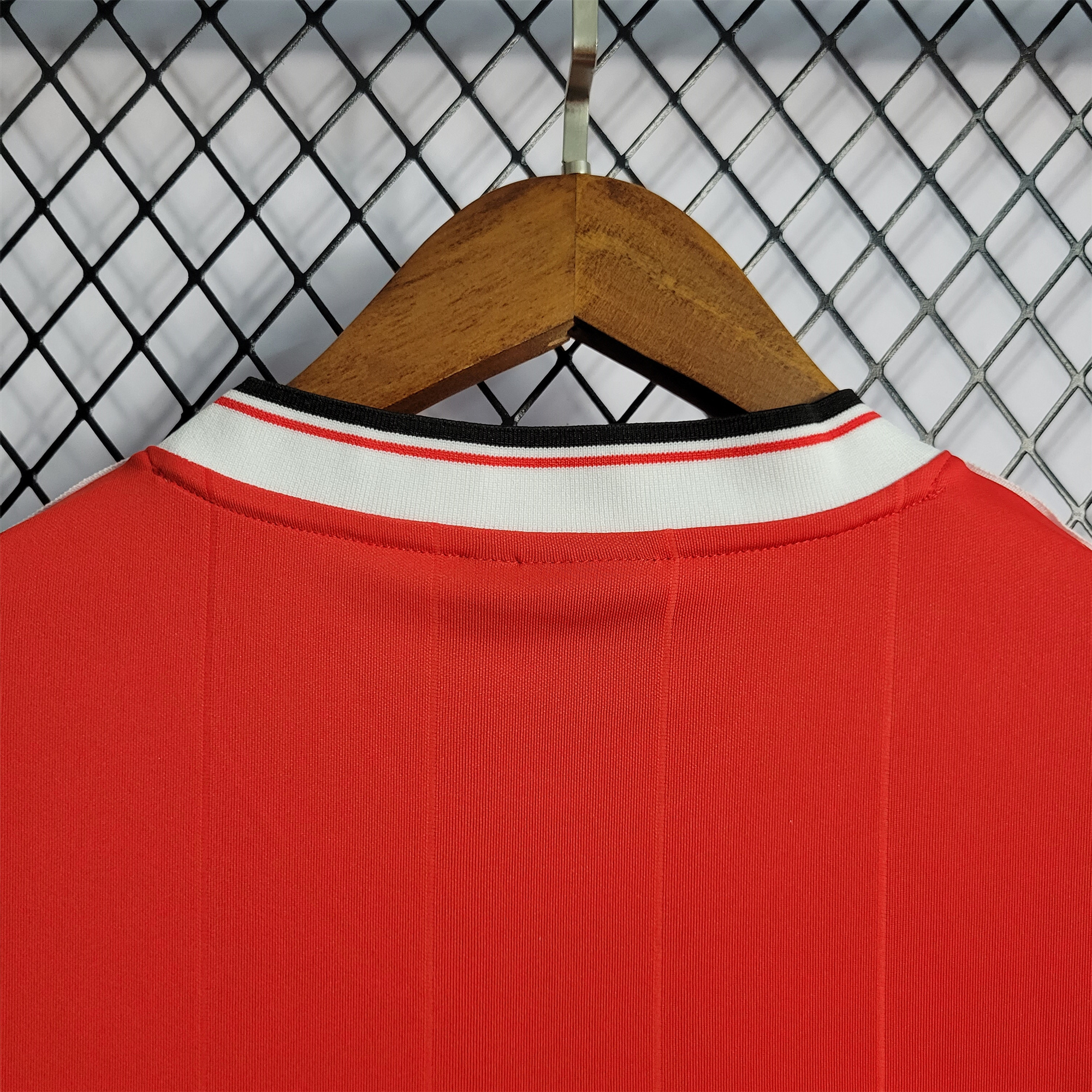 Manchester United Retro 83-84 Home Stadium Jersey
