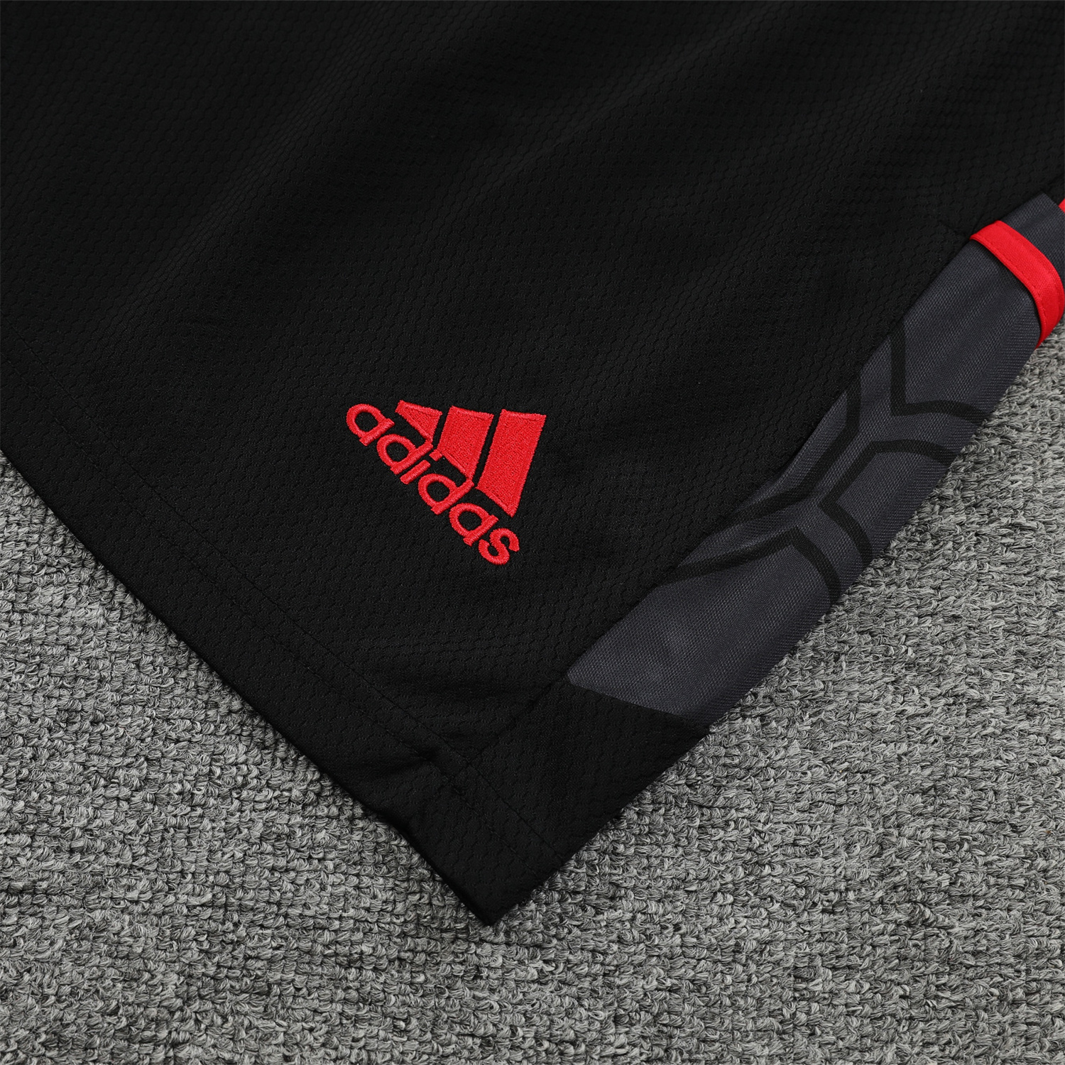 Bayern Munich 23-24 Red Training Vest Suit
