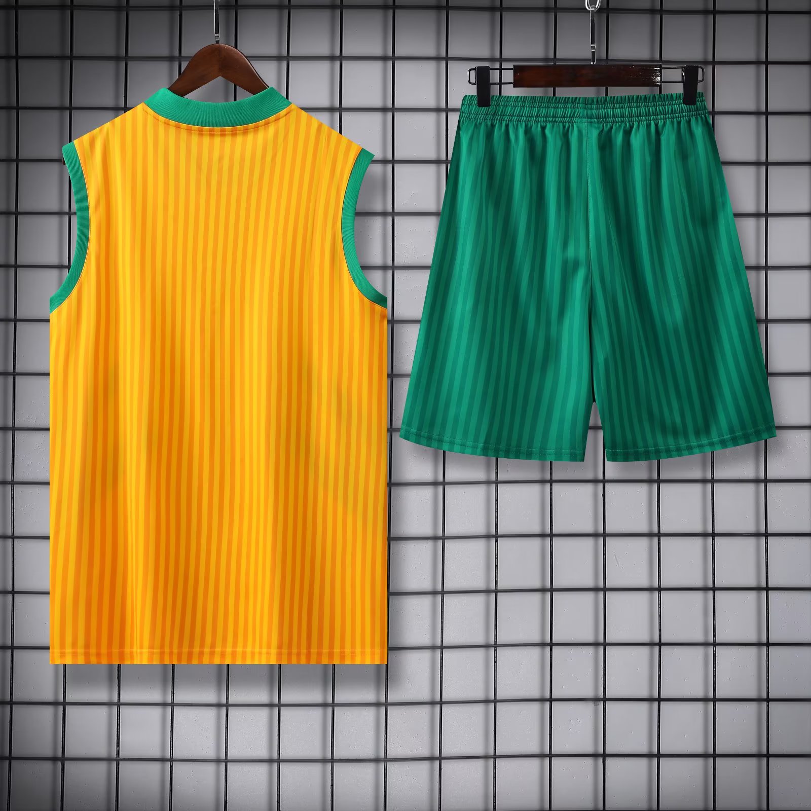 Bayern Munich 23-24 Yellow Green Training Vest Suit
