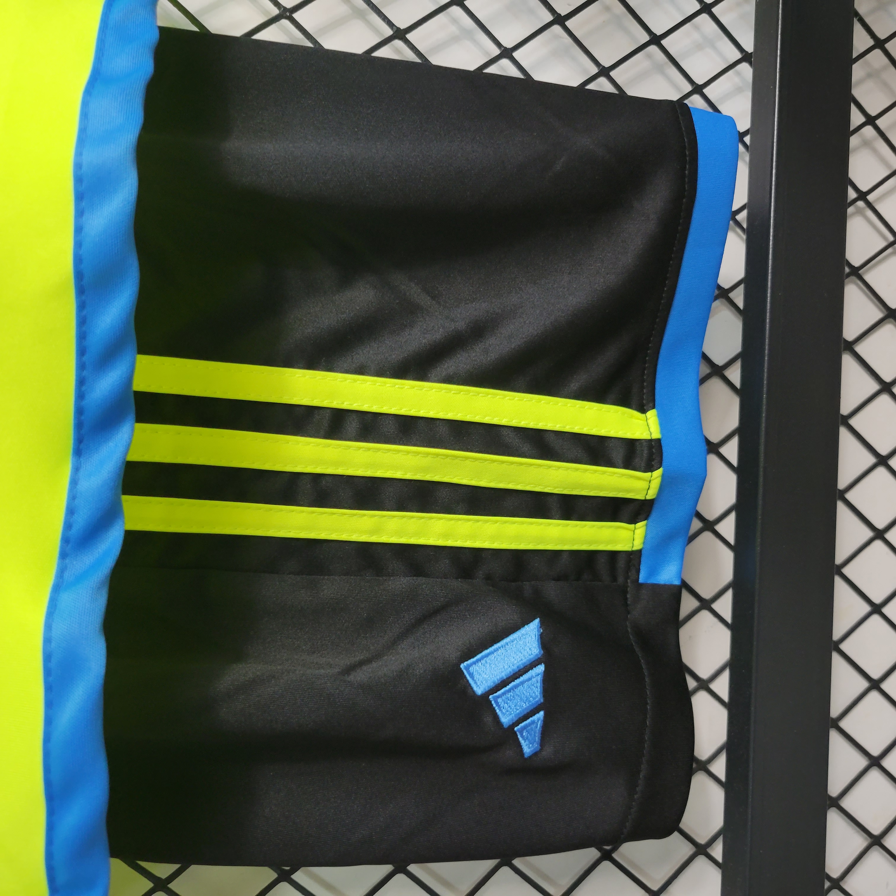 Arsenal 23-24 Away Kids Kit