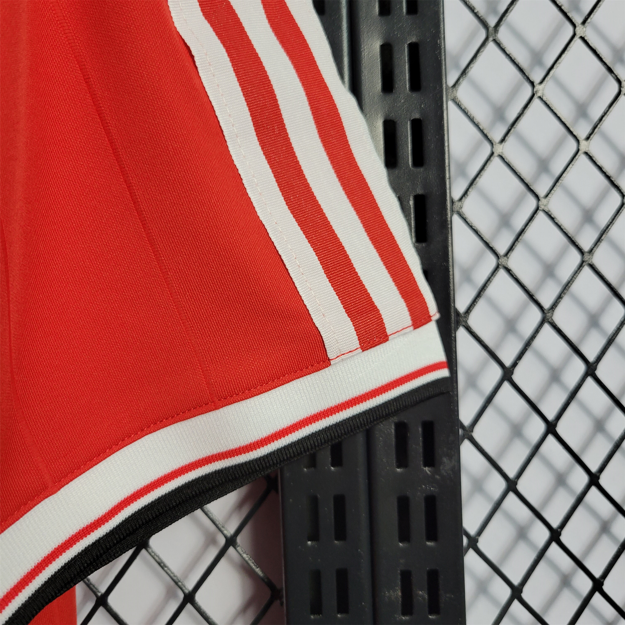 Manchester United Retro 83-84 Home Stadium Jersey