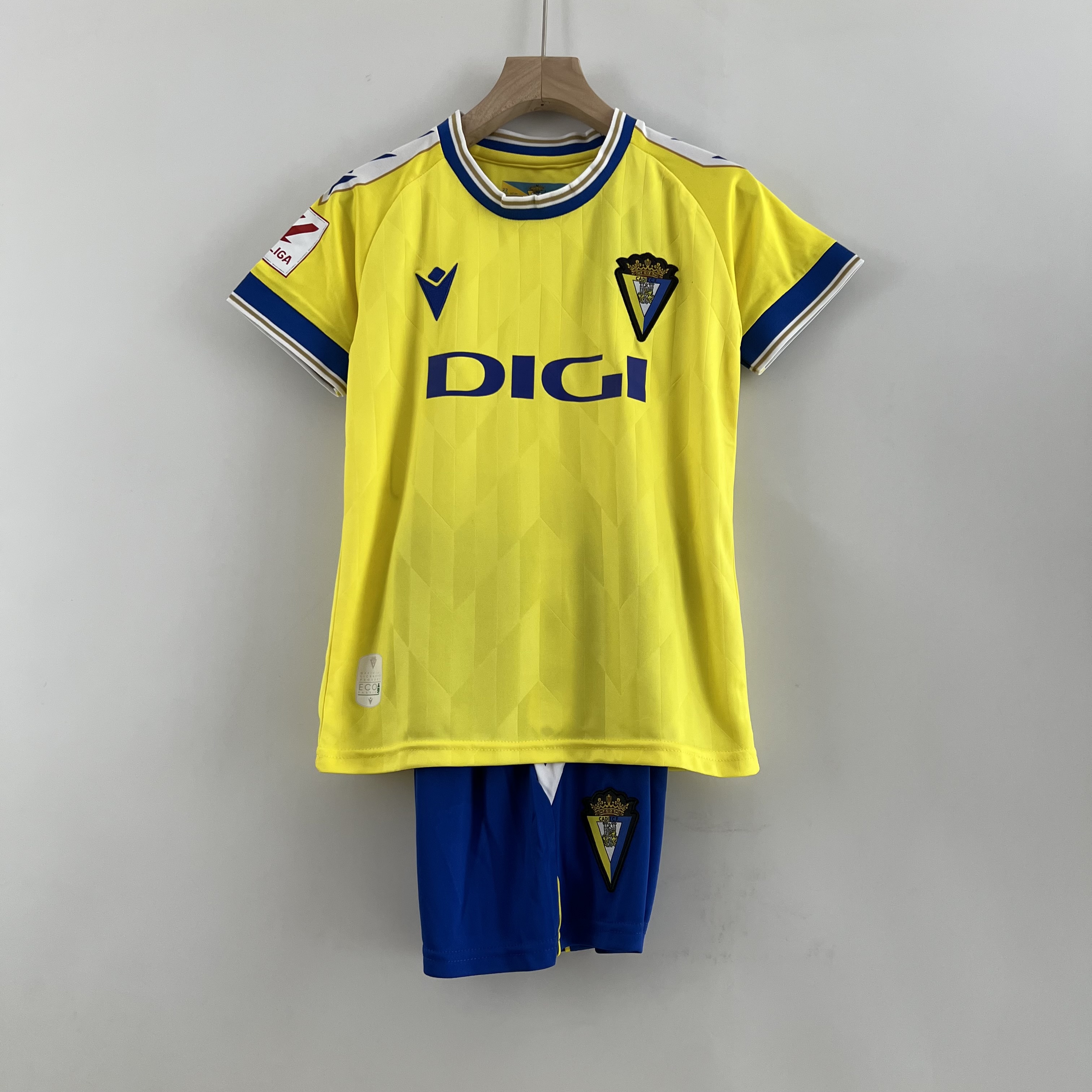 Cádiz 23-24 Home Stadium Kids Kit