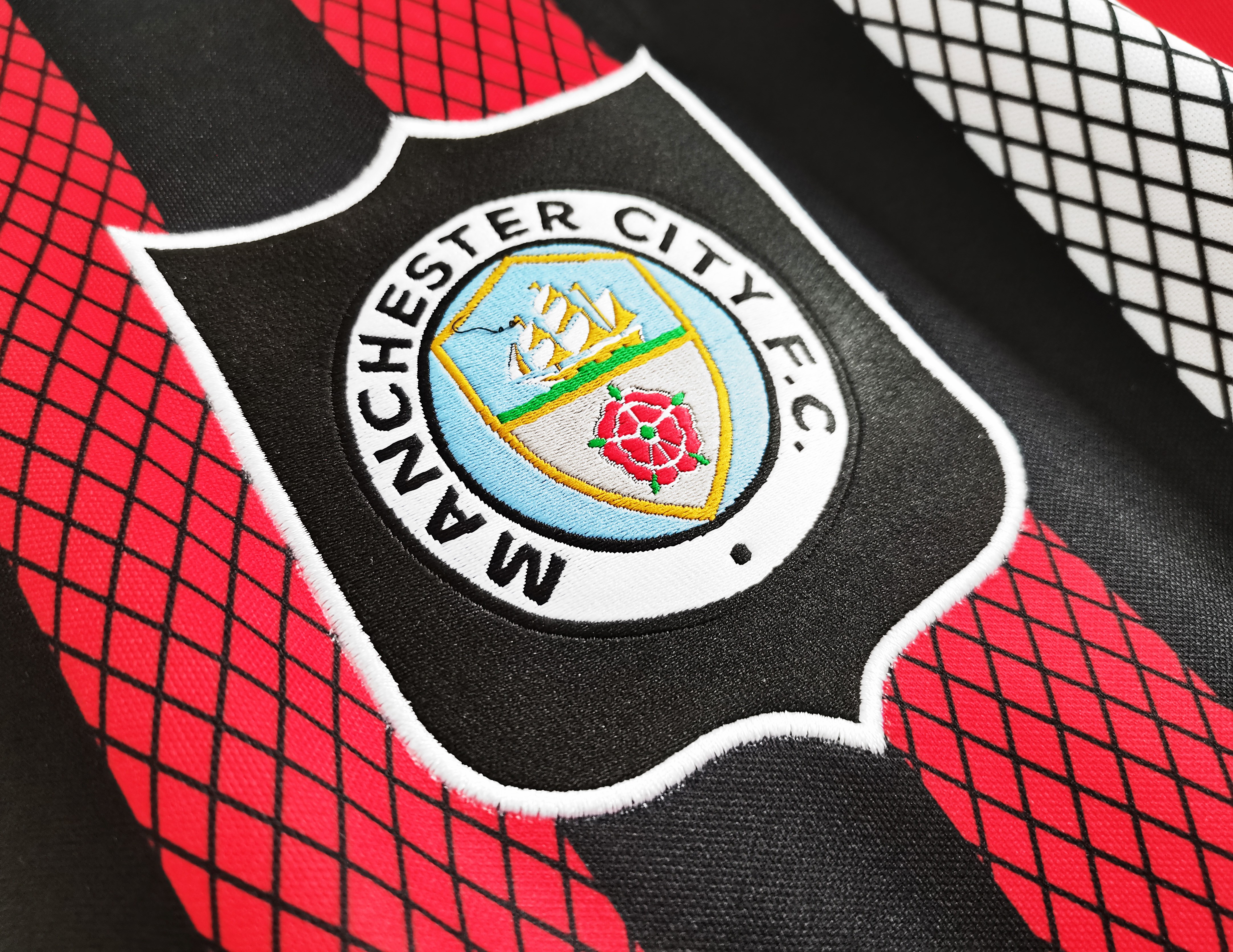 Retro Manchester City 1994-96 Away Stadium Jersey