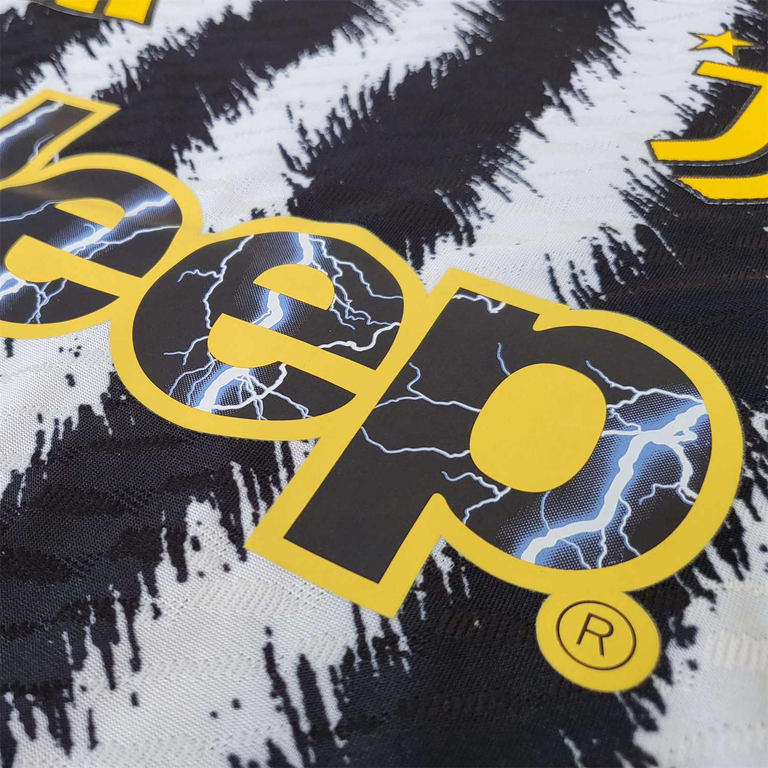 23/24 Juventus Home Jersey - Player Version