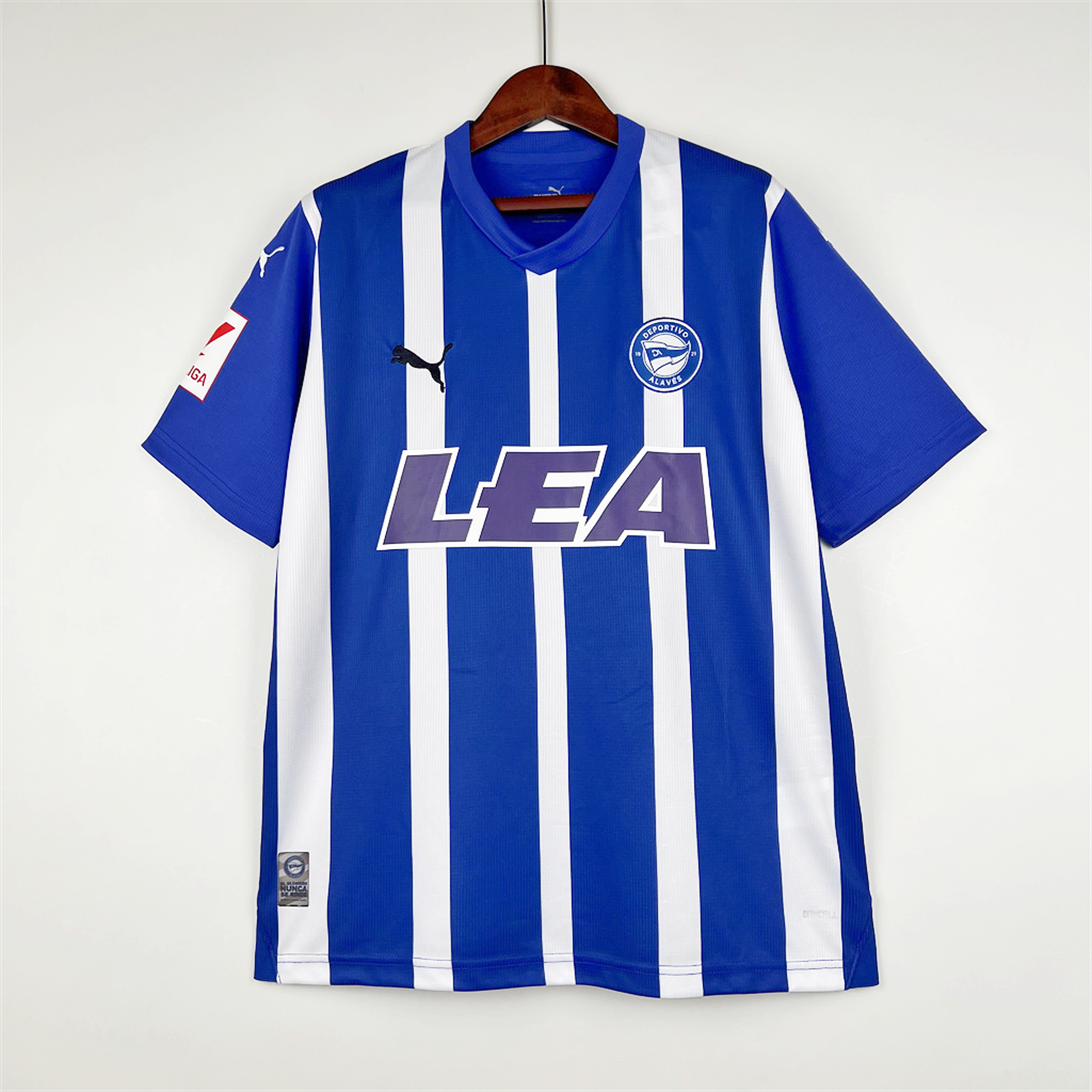 Deportivo Alavés 23-24 Home Stadium Jersey - Fans Version