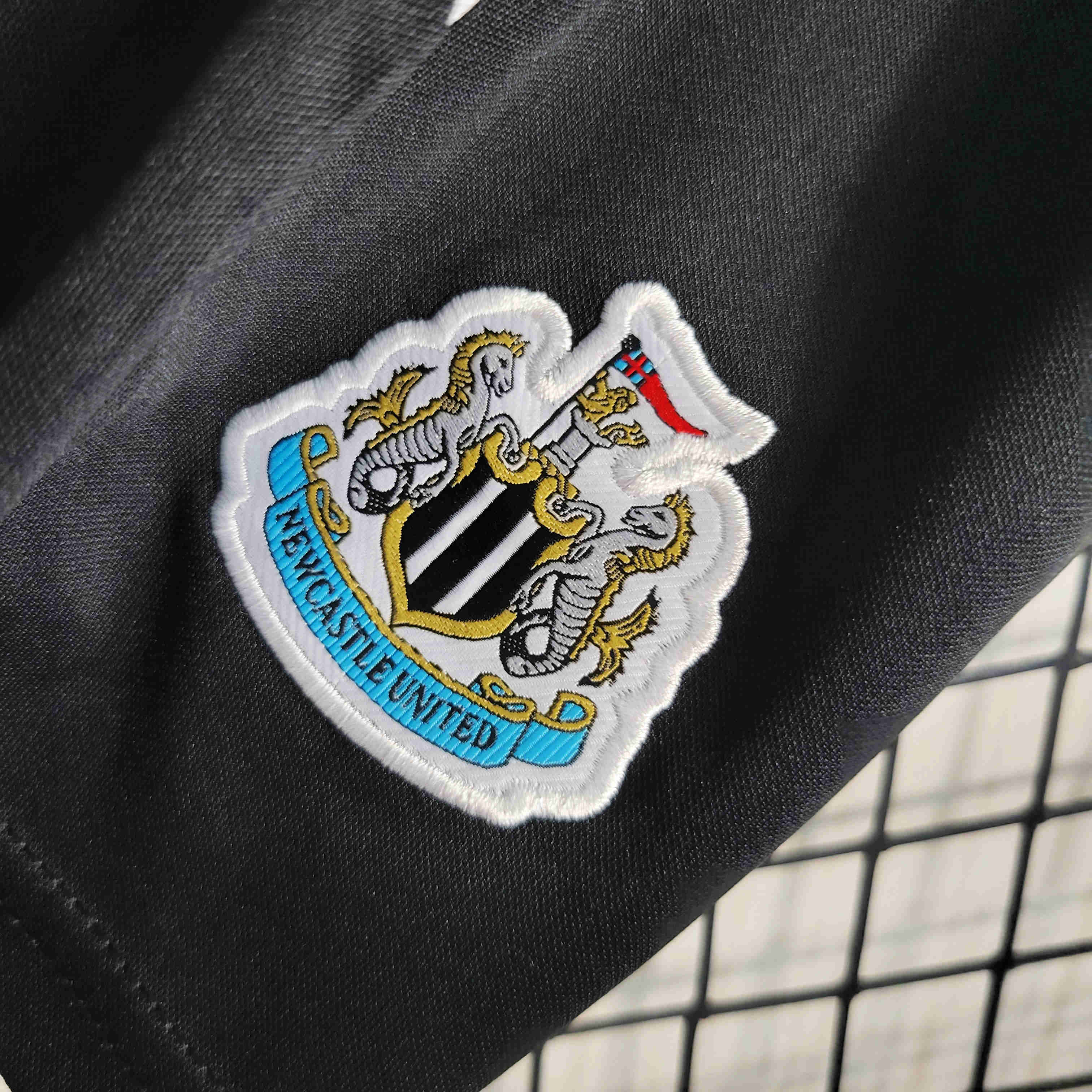 Newcastle United 23-24 Home Kids Kit
