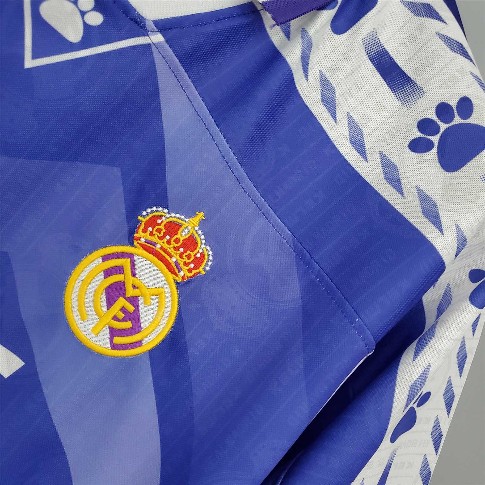 Real Madrid Retro 96-97 Away Jersey