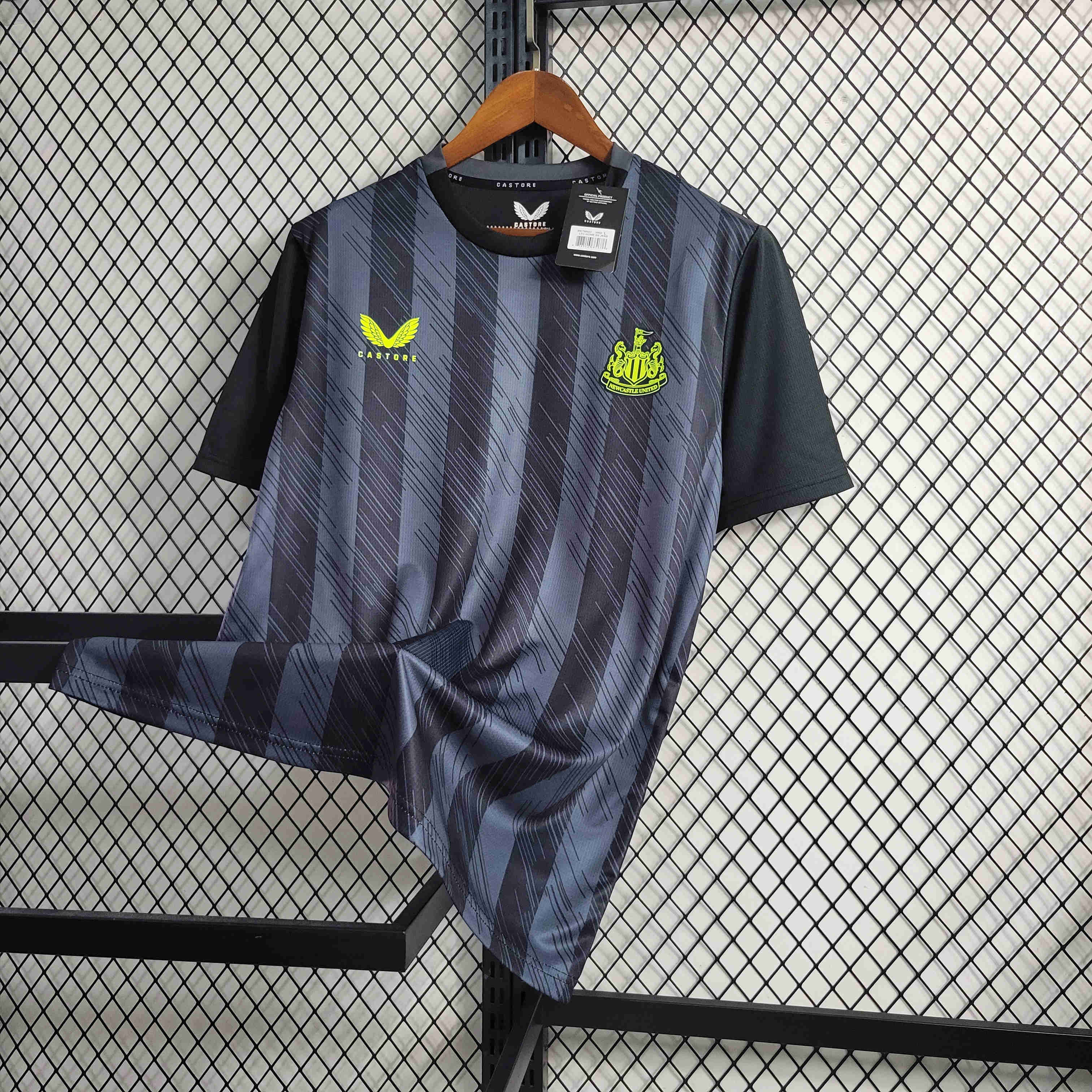 Newcastle United 23-24 Training Jersey - Fans Version