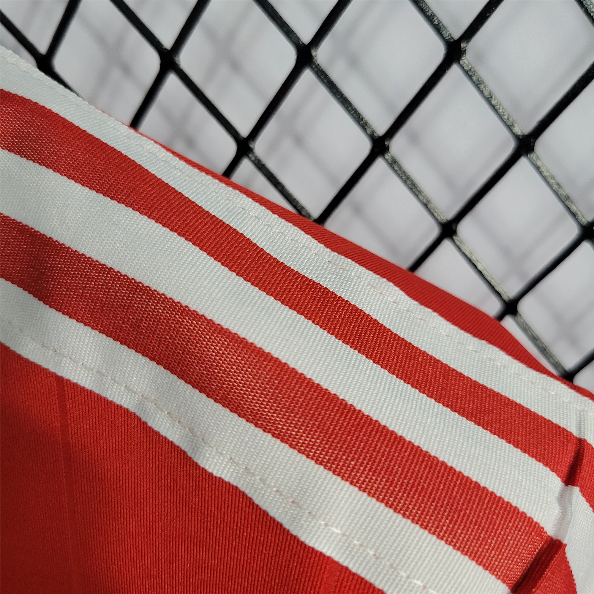 Manchester United Retro 83-84 Home Stadium Jersey